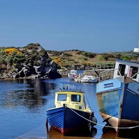 Teach Hudi Beag, Bar&accommodation Bunbeg
