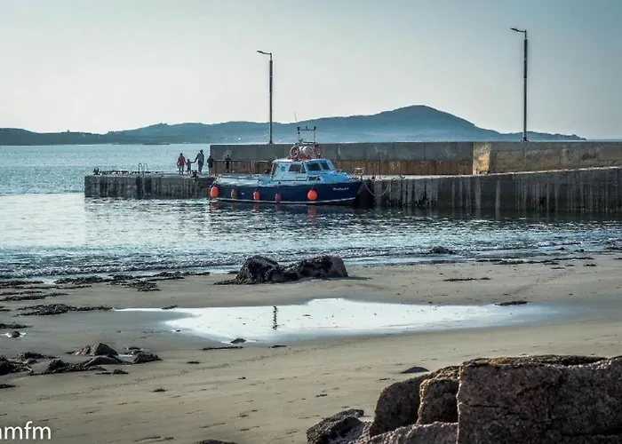 Teach Hudi Beag, Gallaghers Bar & * Bunbeg